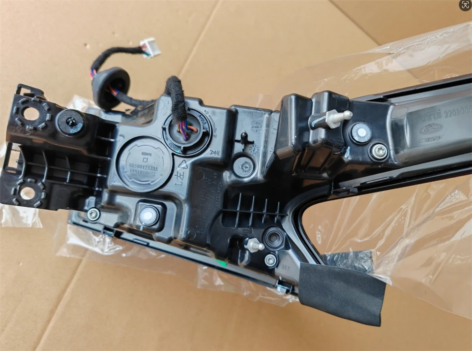 605000723AA Left And Right Taillight Fixed Part For OMODA 5